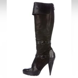 OSCAR DE LA RENTA Suede Knee-High Boots Size: 40